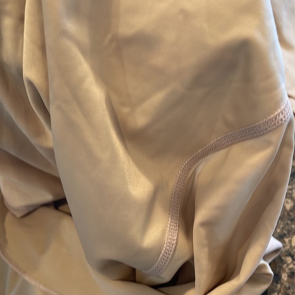 SPANX BY SARA BLAKELY Scoop Neck Sleeveless Tank Color Beige  Size Small - Picture 6 of 6